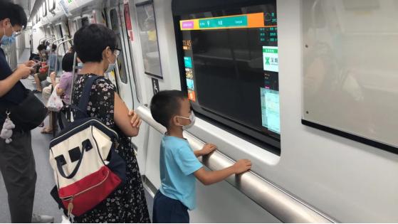 深圳地铁显示屏发展史,深圳地铁智能大屏