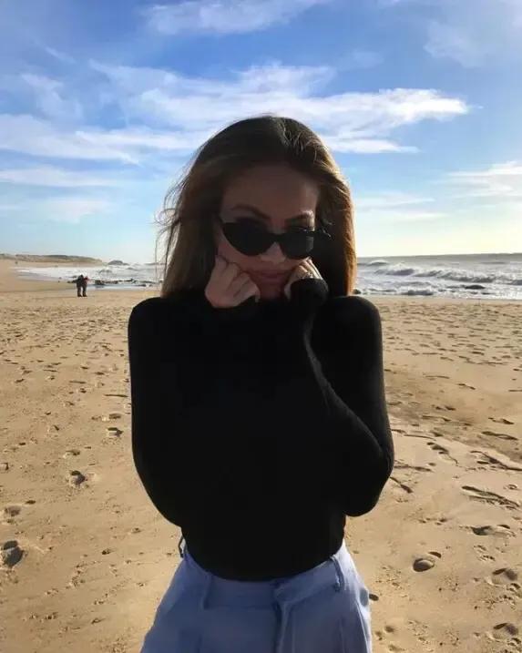 莫德里奇接班人克罗地亚球星科瓦契奇女友-伊莎贝拉