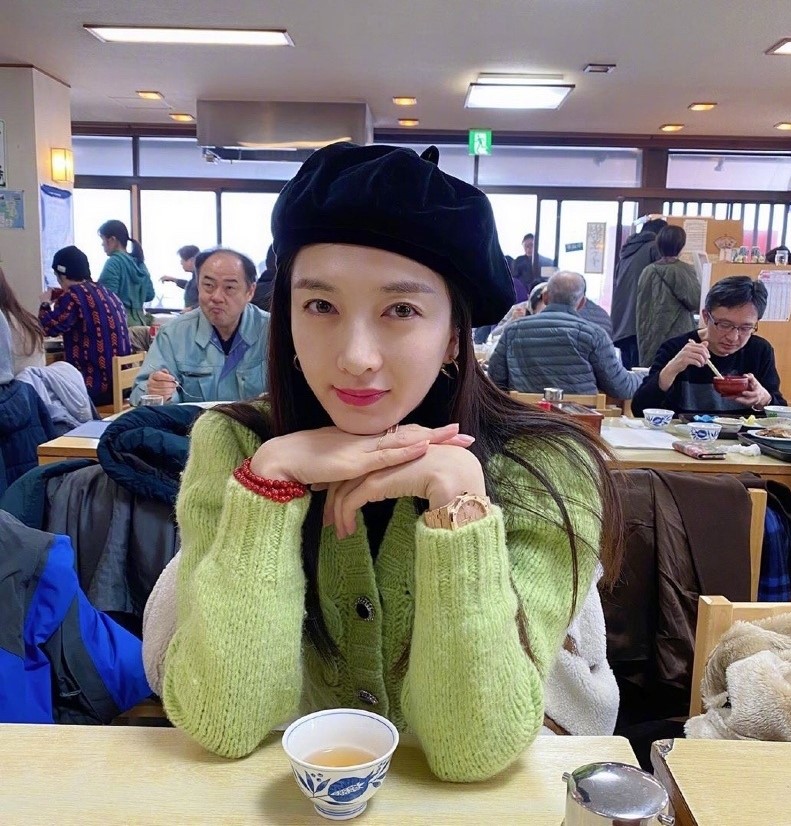 针织衫款式繁多,针织衫显白颜色推荐