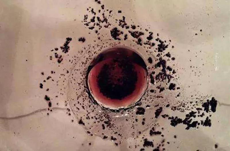 葡萄酒有杂质还能喝吗,葡萄酒有渣子能喝吗