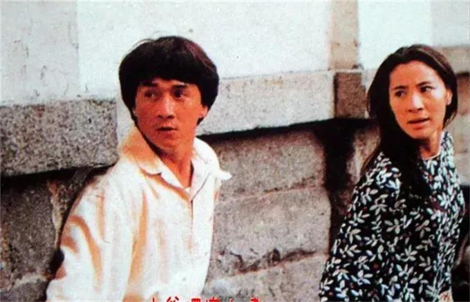 李连杰的醉拳与成龙醉拳谁是正宗,螳螂拳李连杰vs成龙醉拳大电影