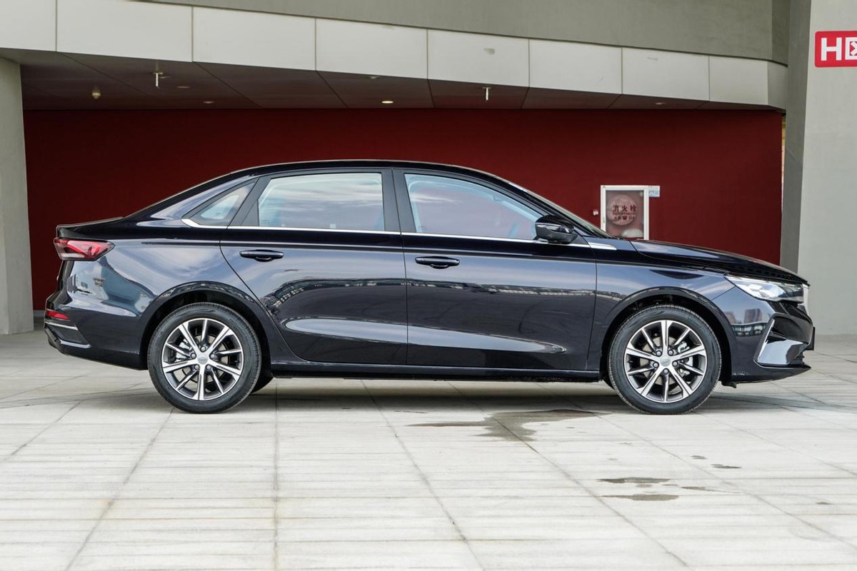 国产汽车买吉利好还是买宝骏好,长安吉利宝骏哪个车的质量好