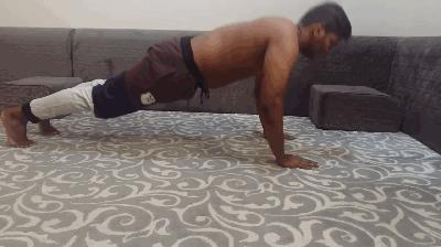 俯卧撑能减肥,俯卧撑坚持一个月减肥吗