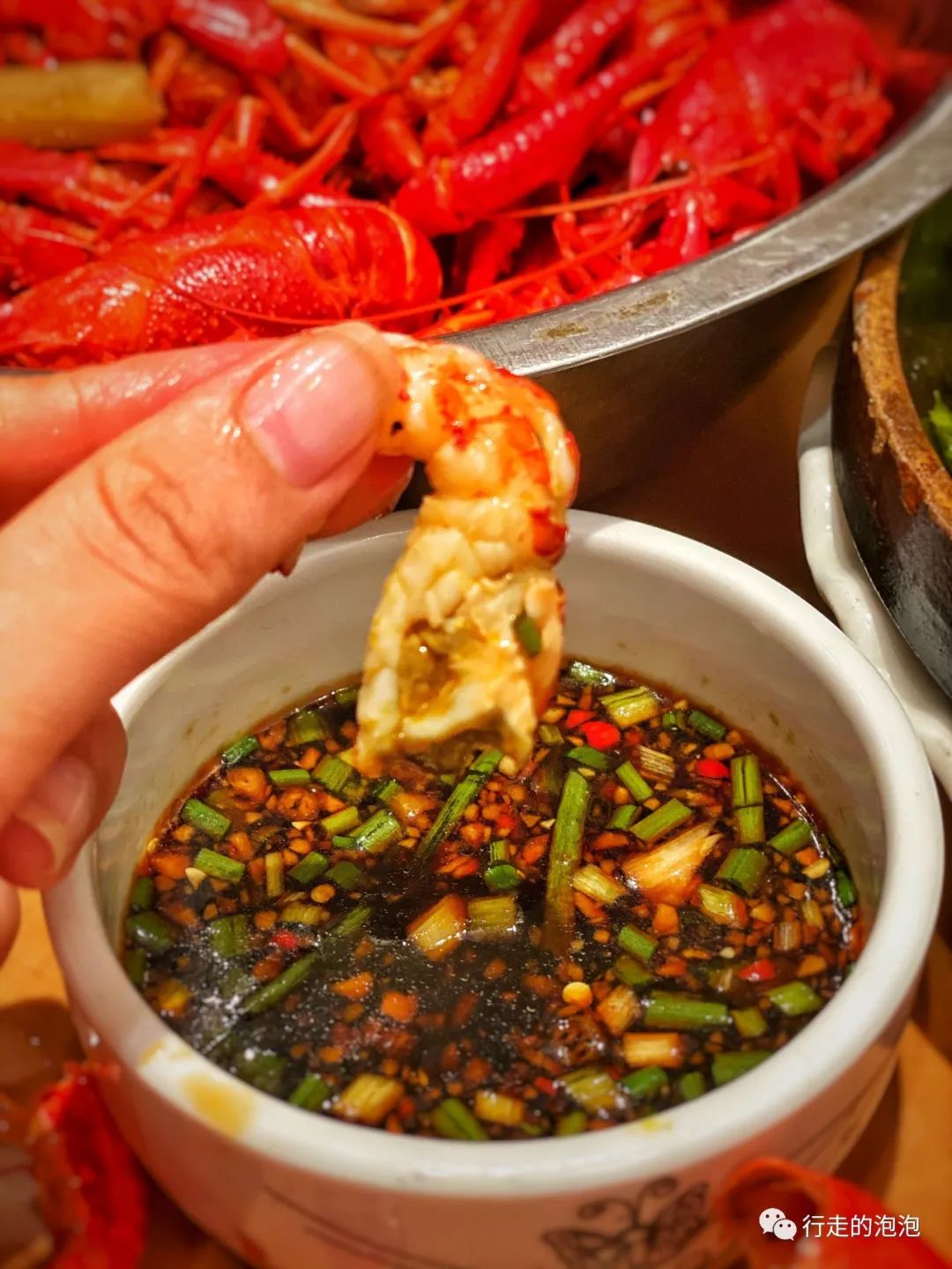 「岳阳攻略」被誉为“湖南夜宵扛把子”的烧烤城,还是小龙虾基地