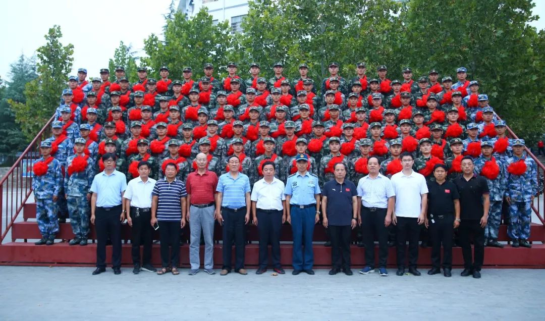 习少林武功，圆参军梦想，塔沟集团百名大学生光荣入伍