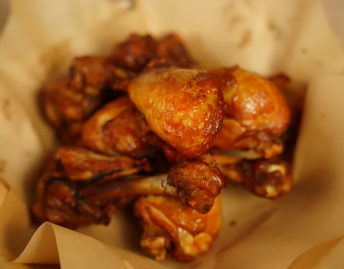 炸鸡配百事可乐,炸鸡配美酒