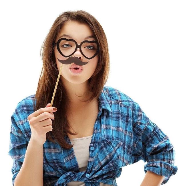 女生嘴上面长胡子怎么办小妙招,女孩嘴边的胡子怎样才能消除