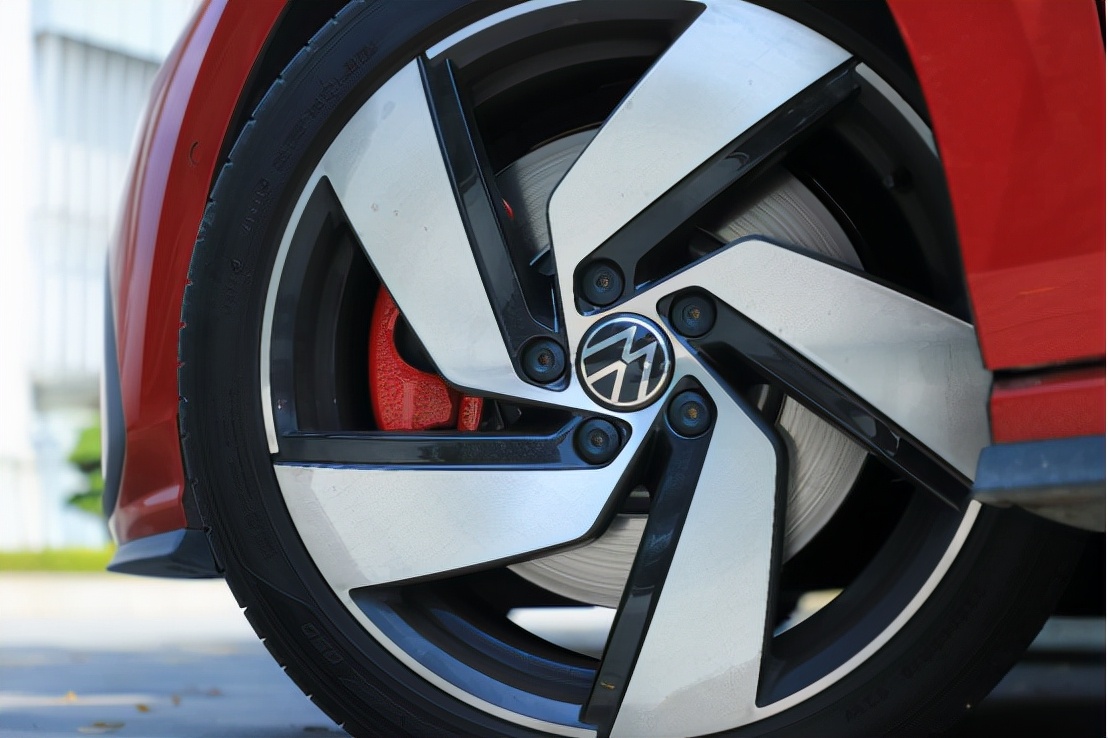 八代高尔夫gti赛道表现,全新高尔夫gti试驾