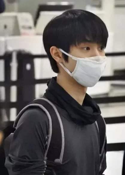 30万只口罩驰援防控一线,全力生产口罩防护服驰援武汉