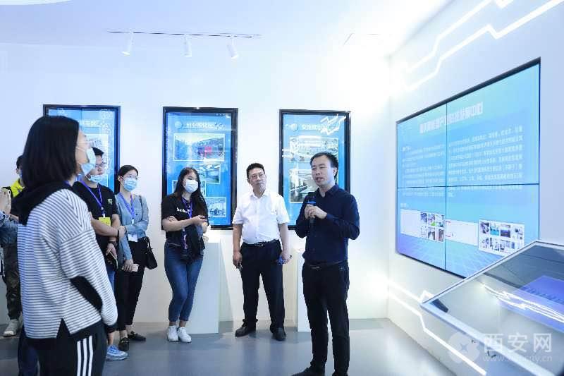 双城记简介,双城记主题分析