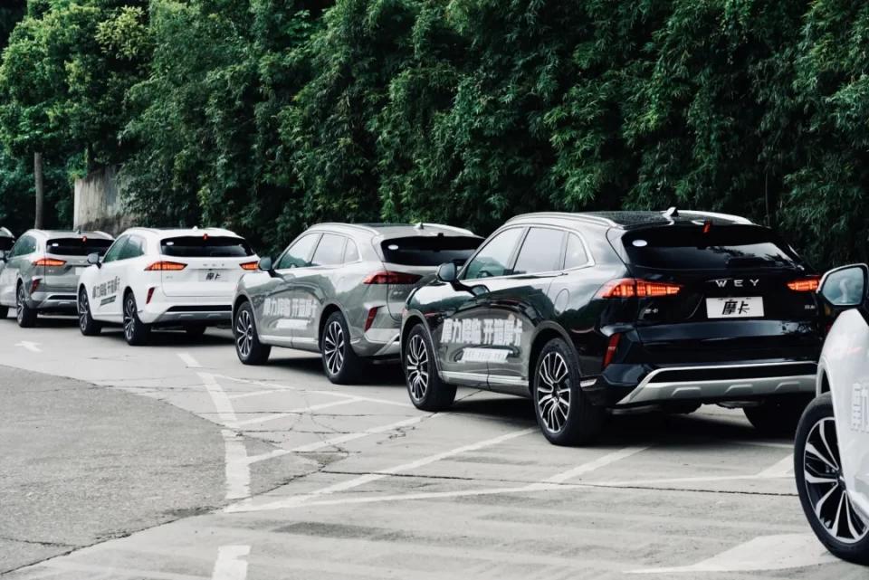 试驾摩卡视频,燃油版摩卡测评