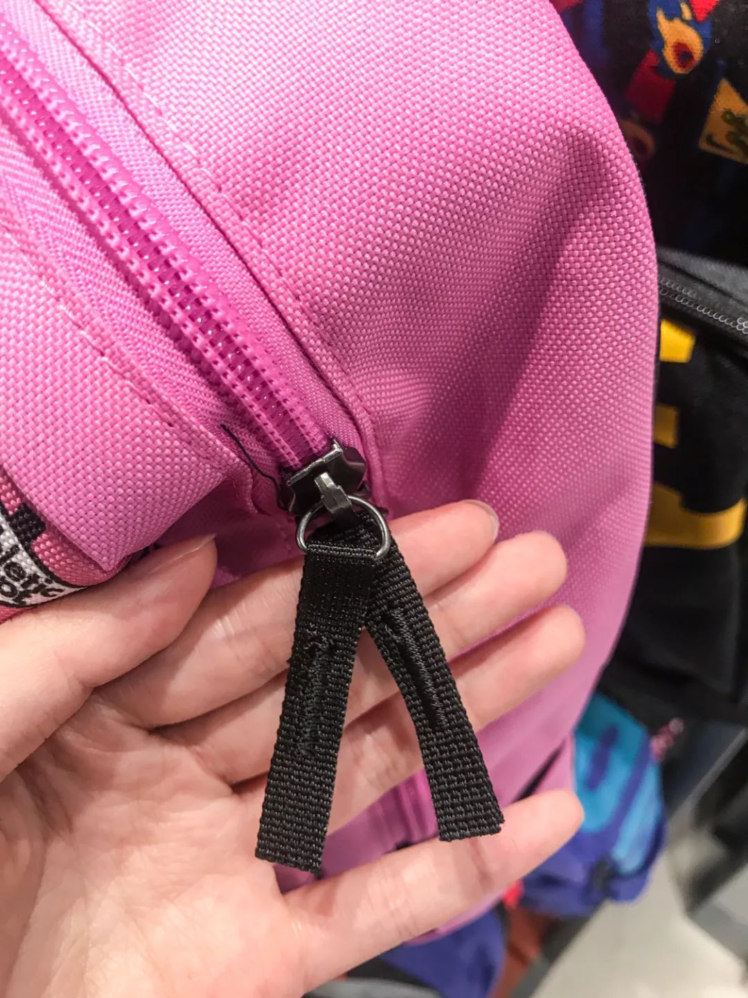 200-500儿童书包,儿童书包买轻便的还是减压的好