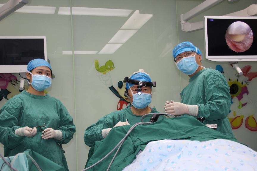 “因为疫情才知道深圳有这么厉害的医生！”爱跑香港看病的广东大叔服了