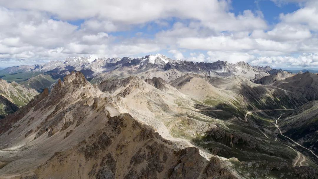 情歌故乡，格萨尔王故里，不去*藏西**就去梦中的香巴拉