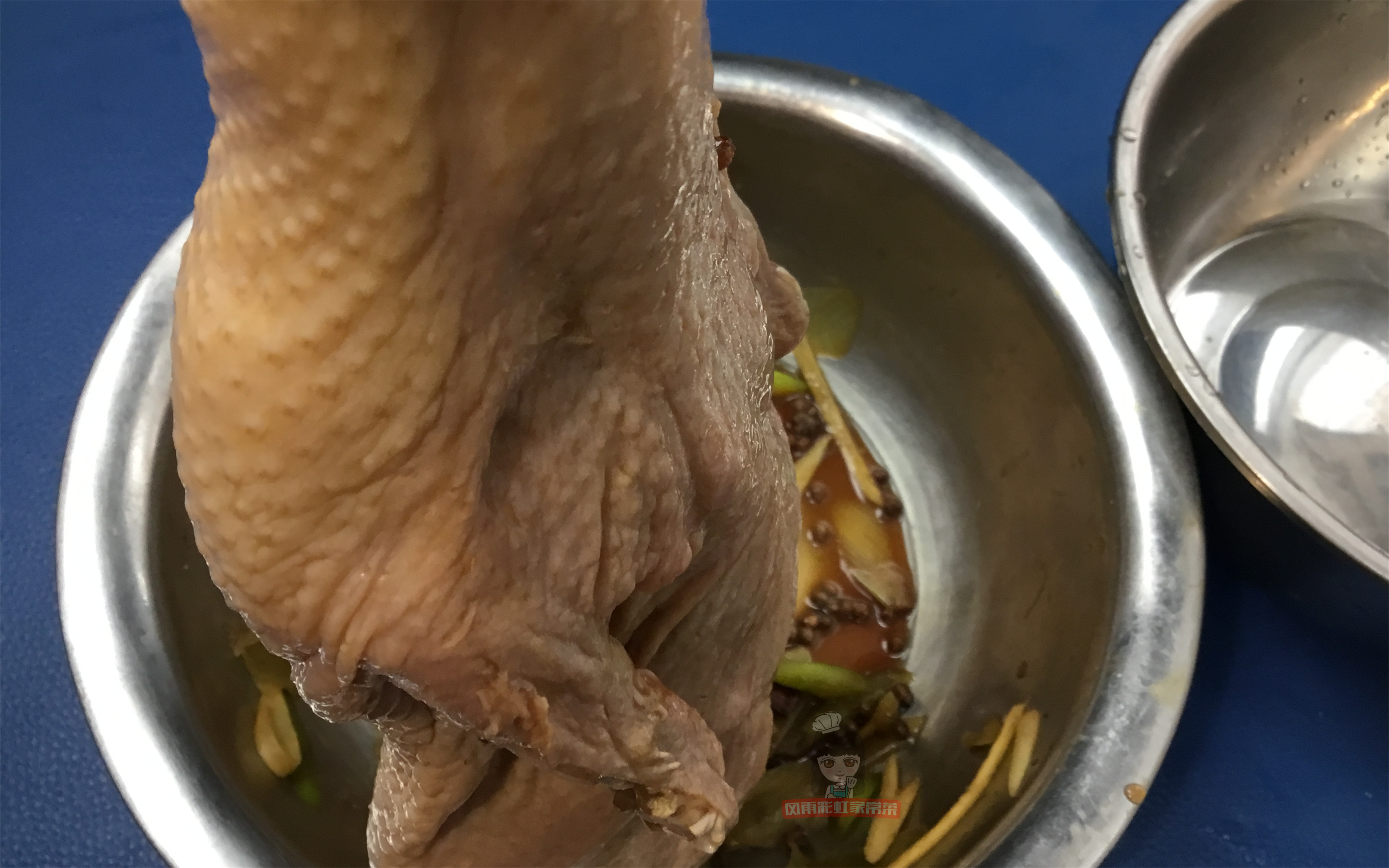 教你简单好吃的烤鸭,在家自己烤鸭怎么做才酥脆