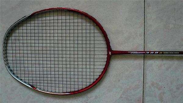 介绍李宁羽毛球拍的视频,李宁中端羽毛球拍合集