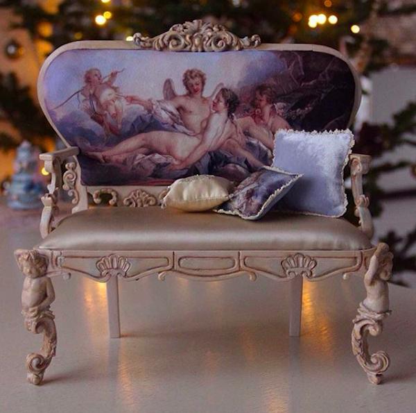 老爸酷爱芭比娃娃？微缩家具做到痴迷！