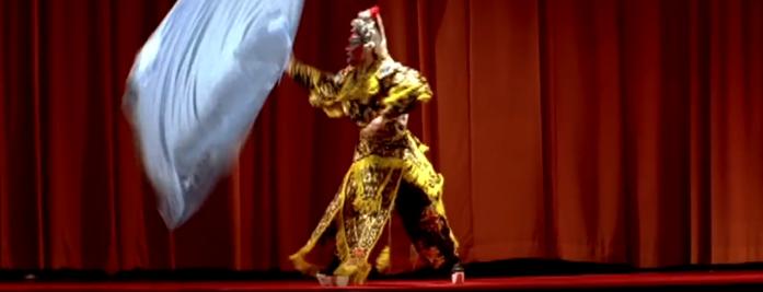 向华强看吴京,向华强为向佐拍的电影