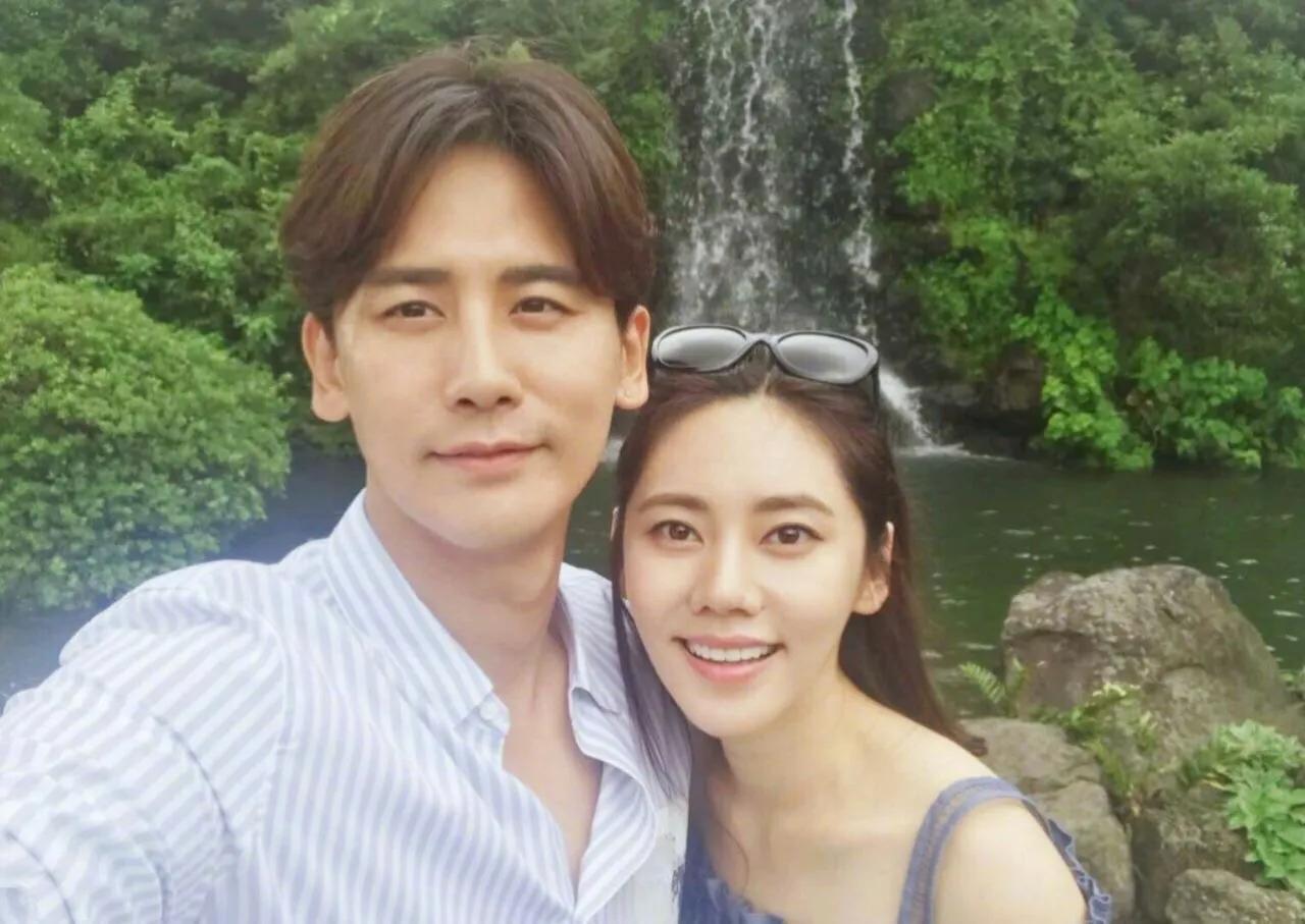 秋瓷炫亲自讲述自己的经历,秋瓷炫的童年到底有多惨