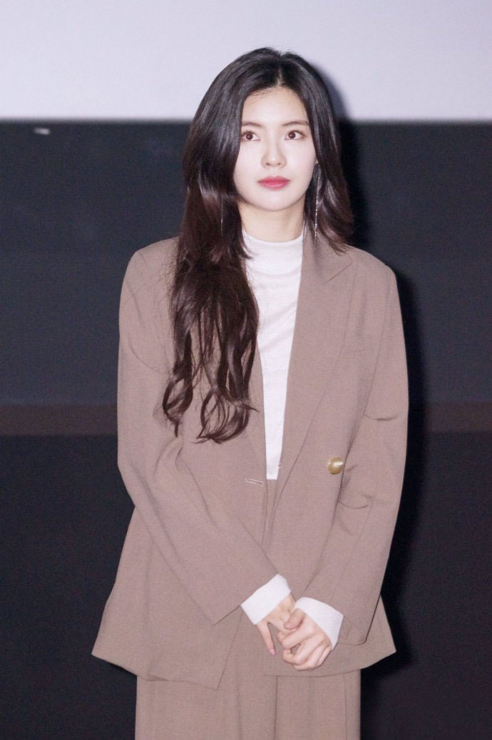 李光洙李先彬商业合作情侣,李光洙李先彬穿情侣服