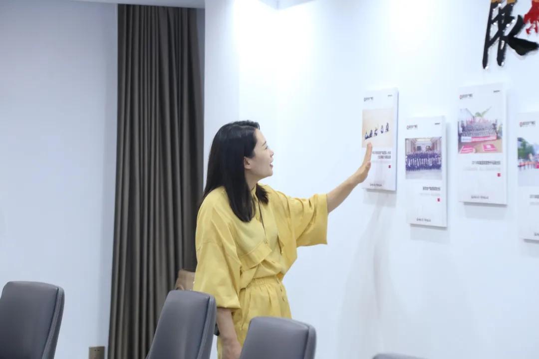 热烈欢迎和美家地产领导莅临新发地产集团参观学习访问