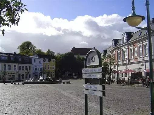 闀滃ご涓嬬殑寰峰啗,鍟嗗懆涓撴爮