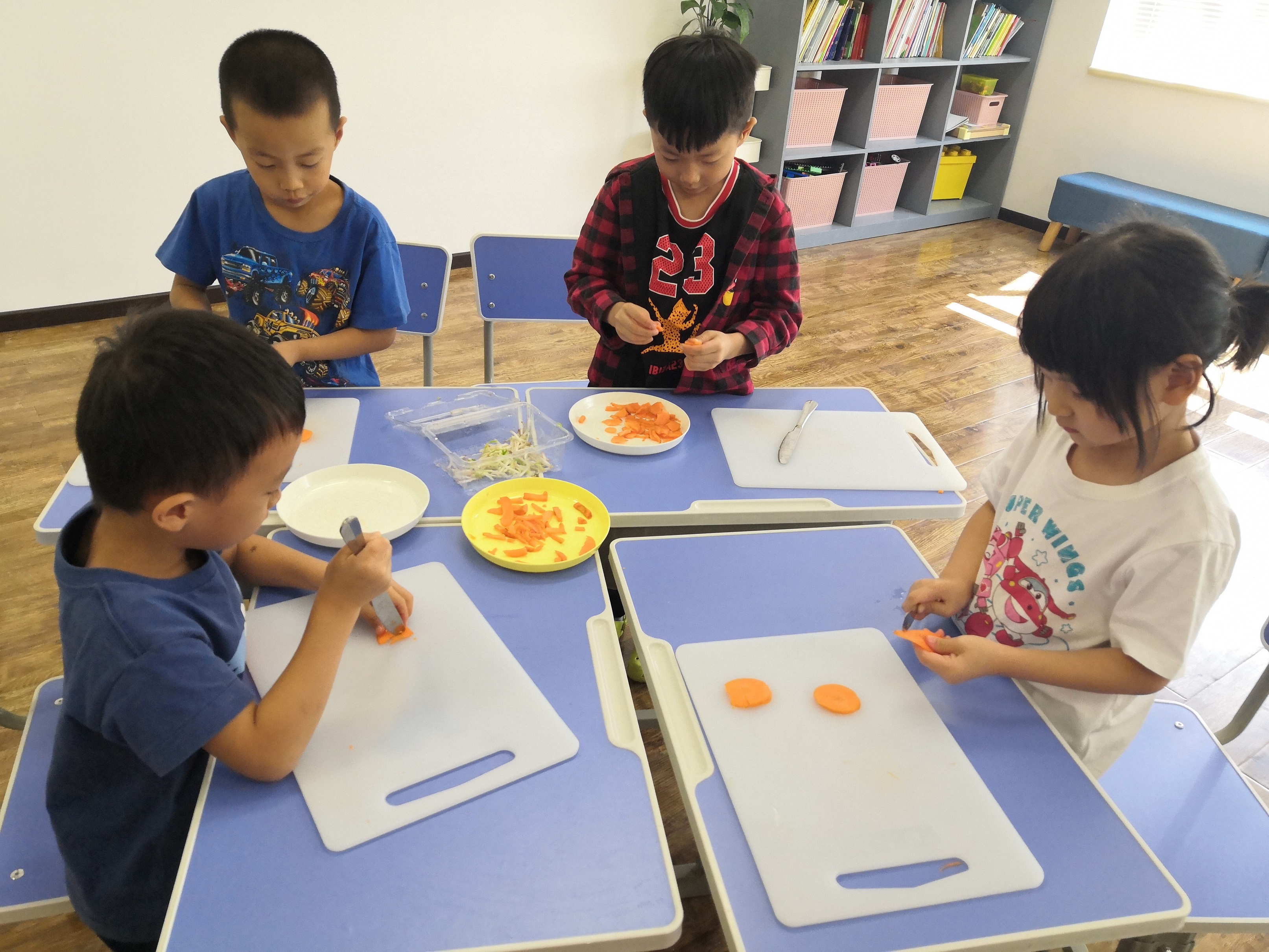 日日新小学怎么样,为什么小学要换班