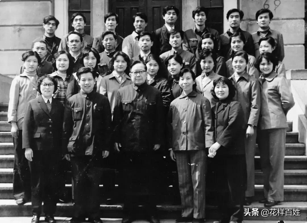 从工厂女工到明星的过程,第一代模特现状