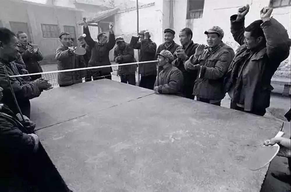 一组1999年拍的精神病院照片,以前恐怖的精神病院图片