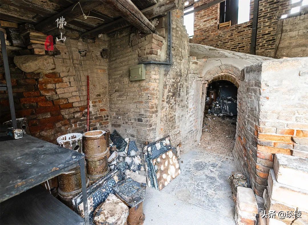 跑男去过的南风古灶，是世界上最古老的柴烧龙窑，至今仍在使用