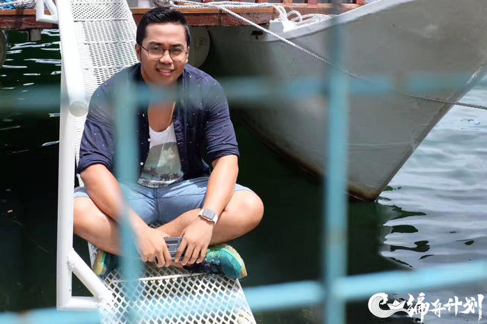 在菲律宾，他们交不起话费，但他们还在玩游戏