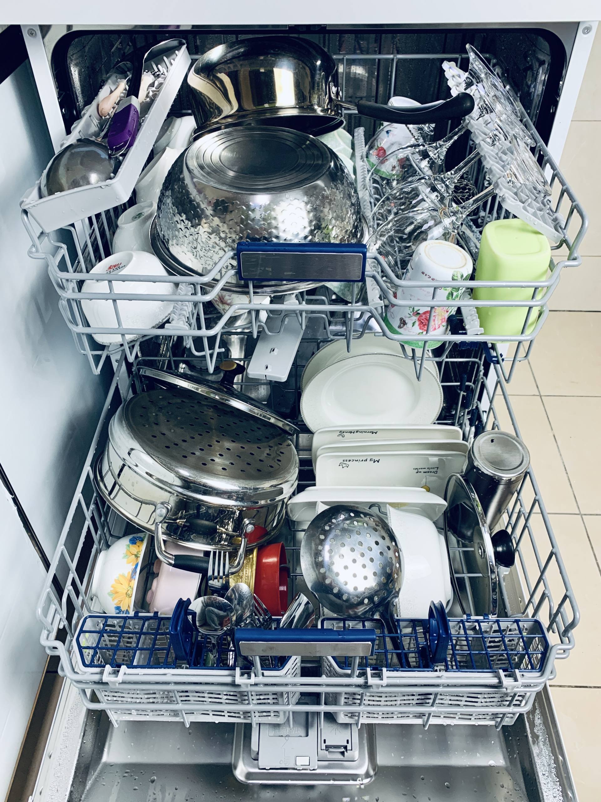 洗碗机选购攻略物美价廉,洗碗机怎么选购技巧和方法