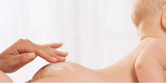 宝宝腹泻红屁屁抹什么药膏,孩子腹泻导致屁股红怎么办