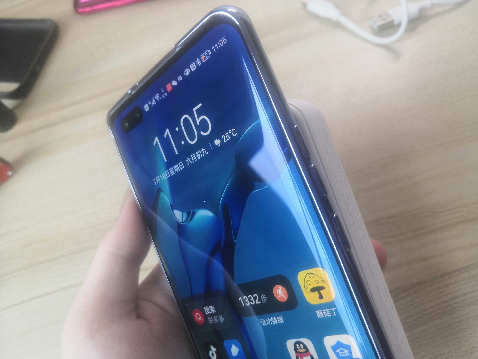 磁吸充电宝实测无线充最新款,无线磁吸快充充电宝测评