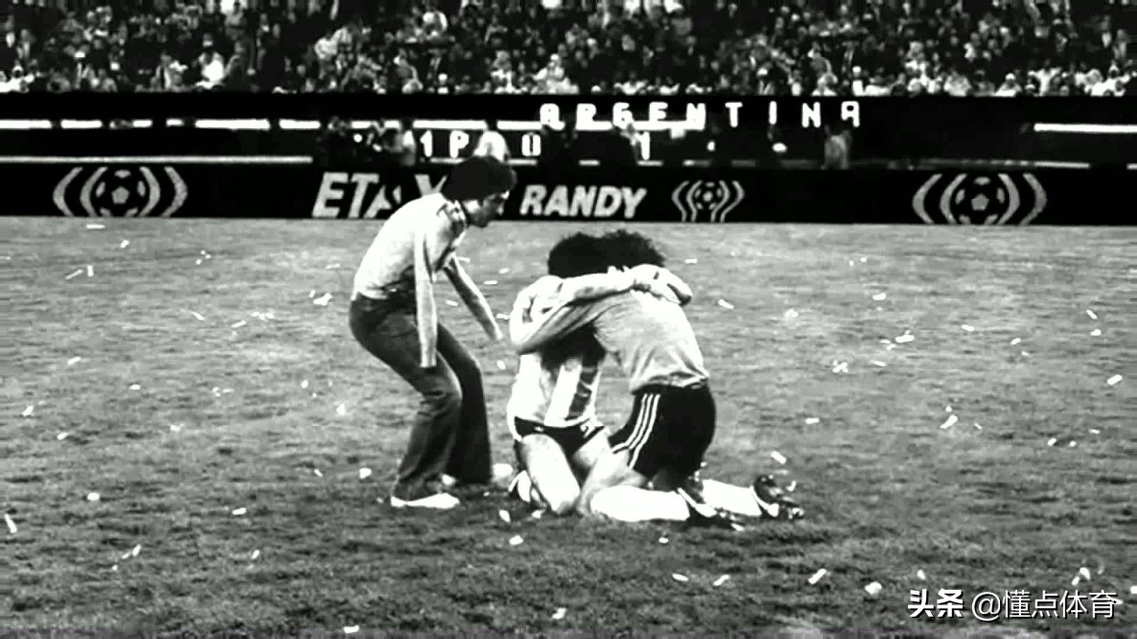 足球30个难忘瞬间,足球史上最难忘的场面