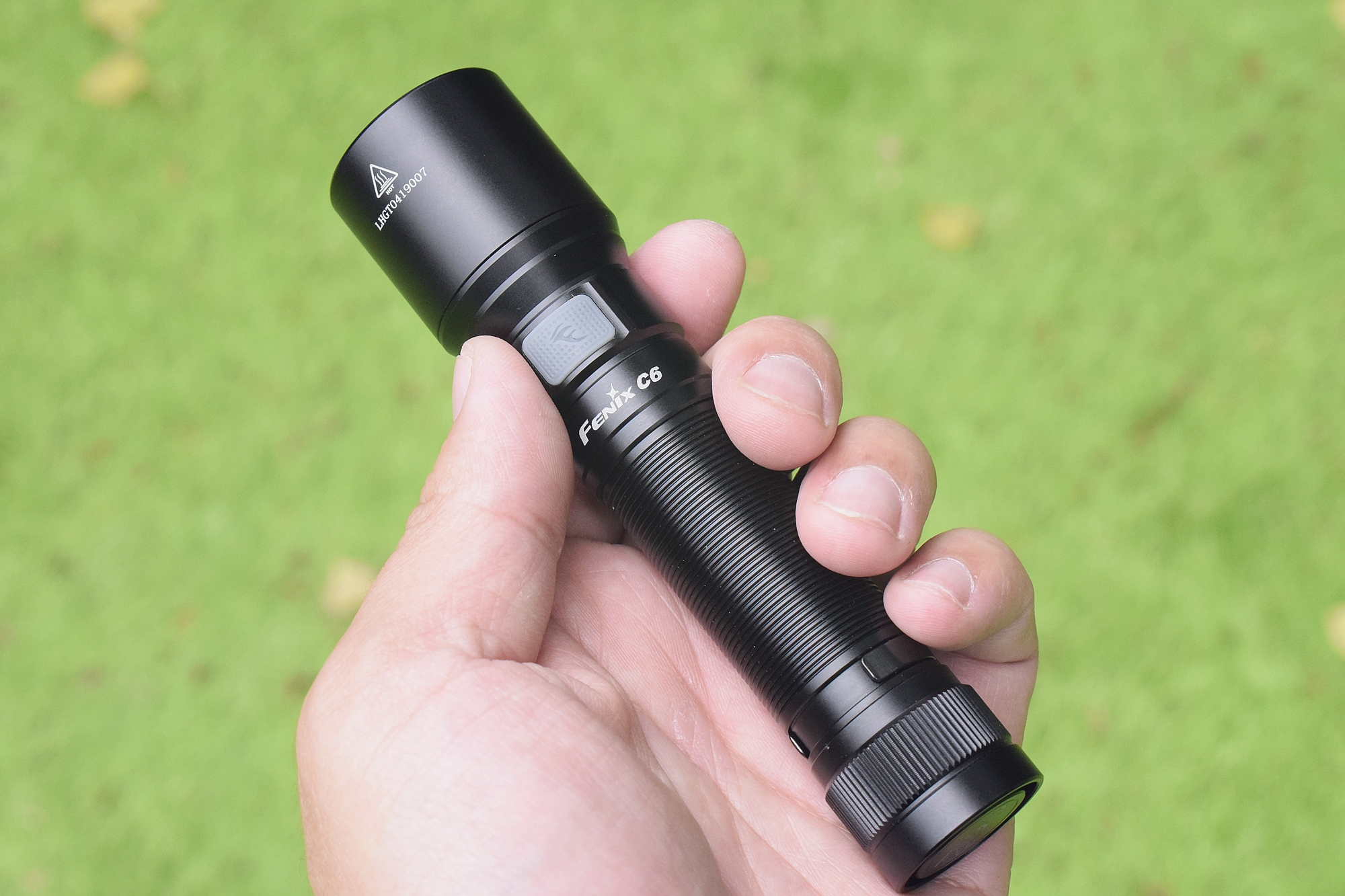 全面升级进化之作！Fenix菲尼克斯C60V3.0手电赏评