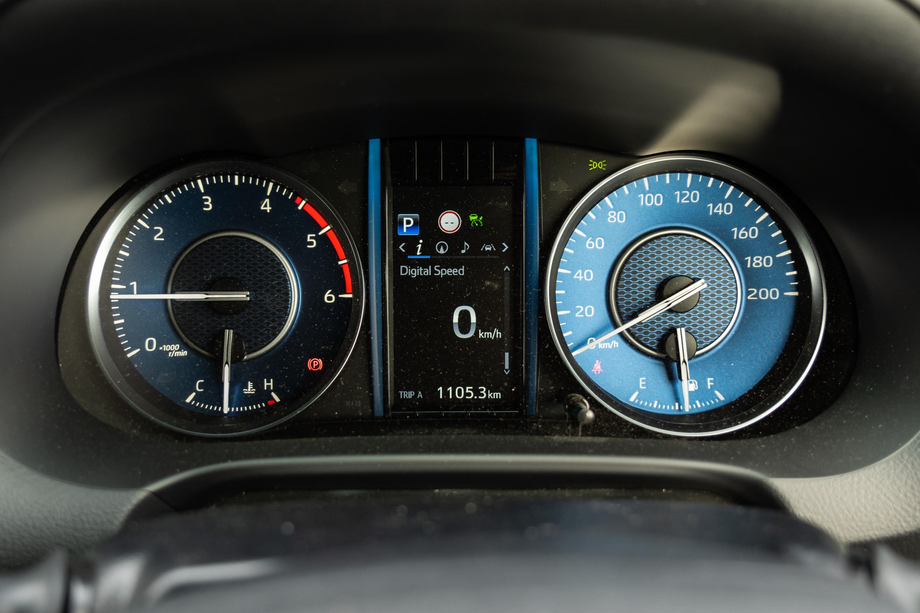 2018款丰田进口穿越者试驾,丰田穿越者对比丰田普拉多