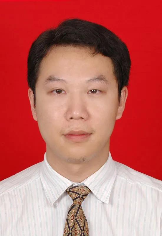 头发一薅就下来怎么办,头发一薅就掉是怎么回事