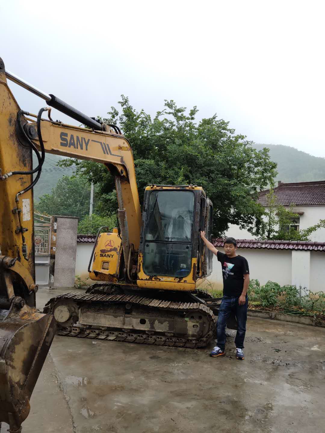安徽挖机小哥视频,挖机小哥安徽