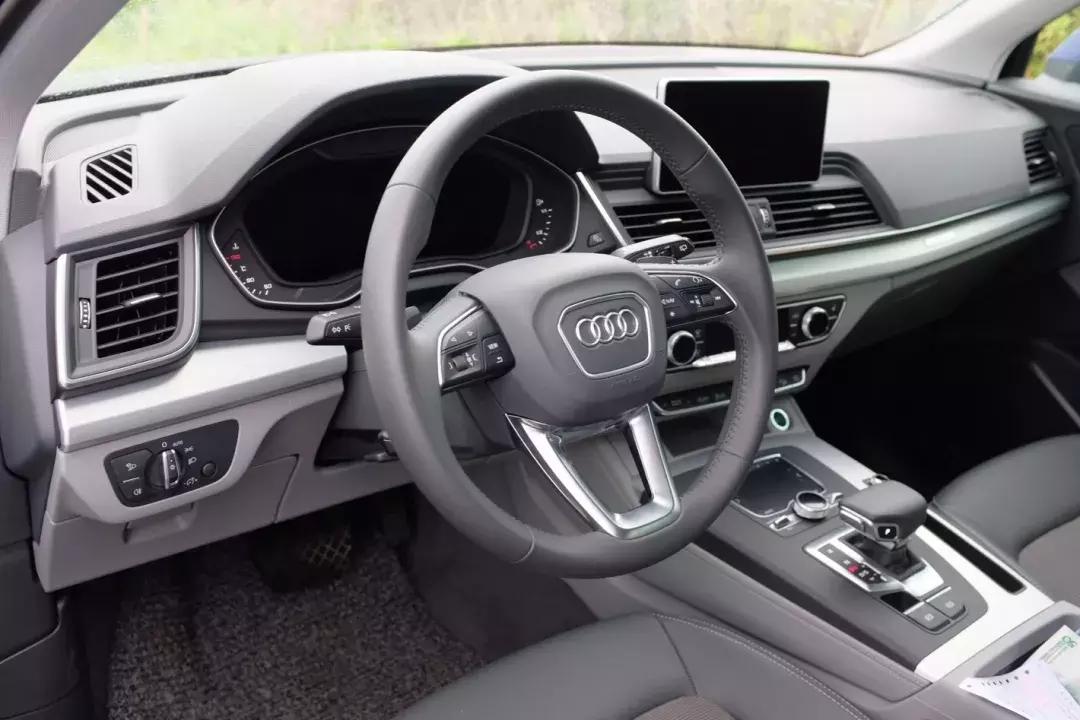 奥迪q5lsportback45tfsi豪华型,奥迪q5l和q5lsportback