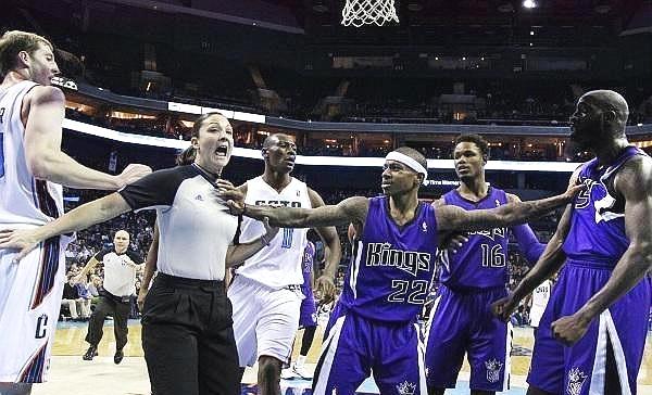 nba第三位美女裁判,nba的美女裁判