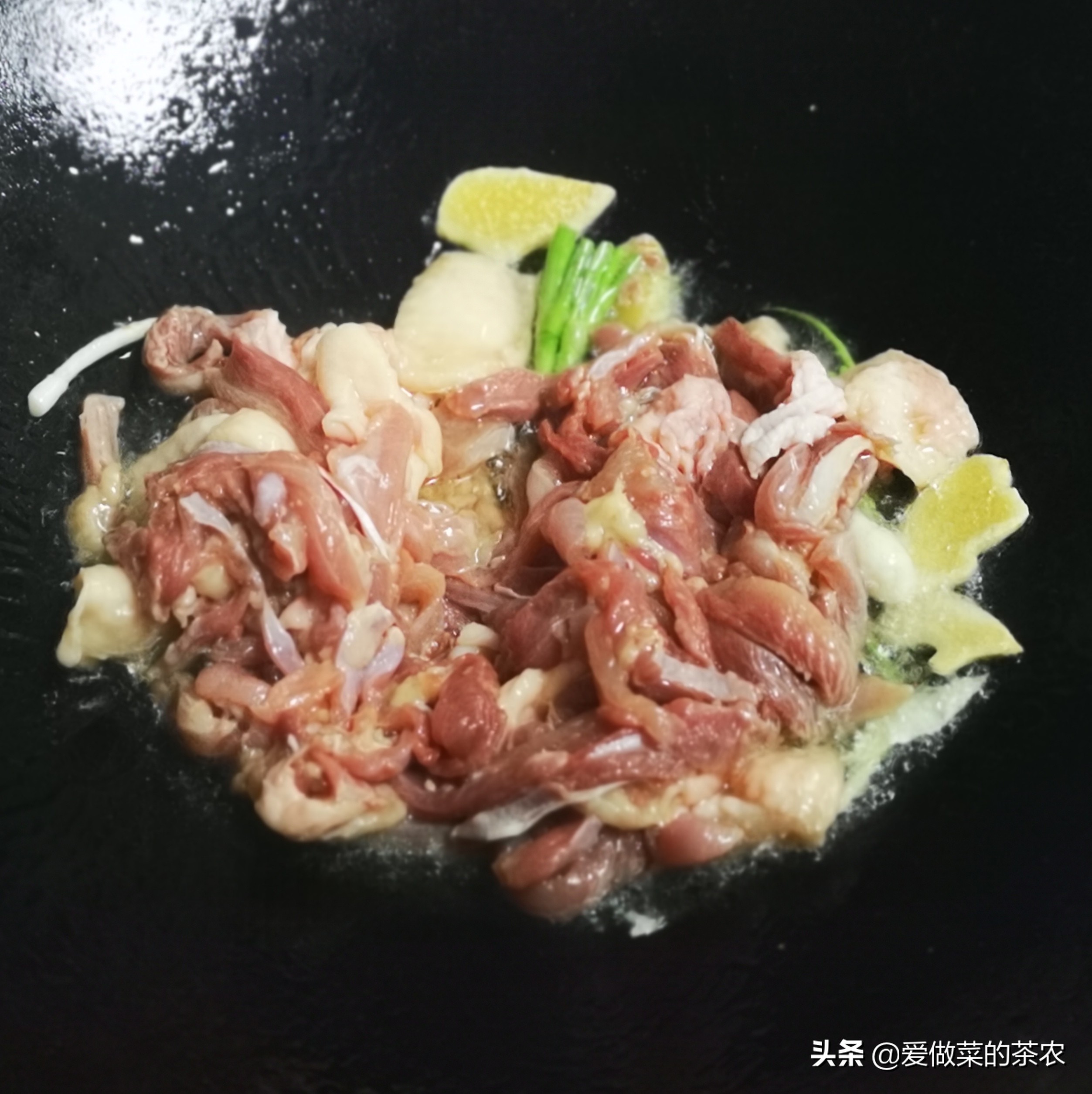 怎么腌鸡肉炒出来又嫩又好吃,怎样腌制鸡肉爽滑不柴好吃又简单