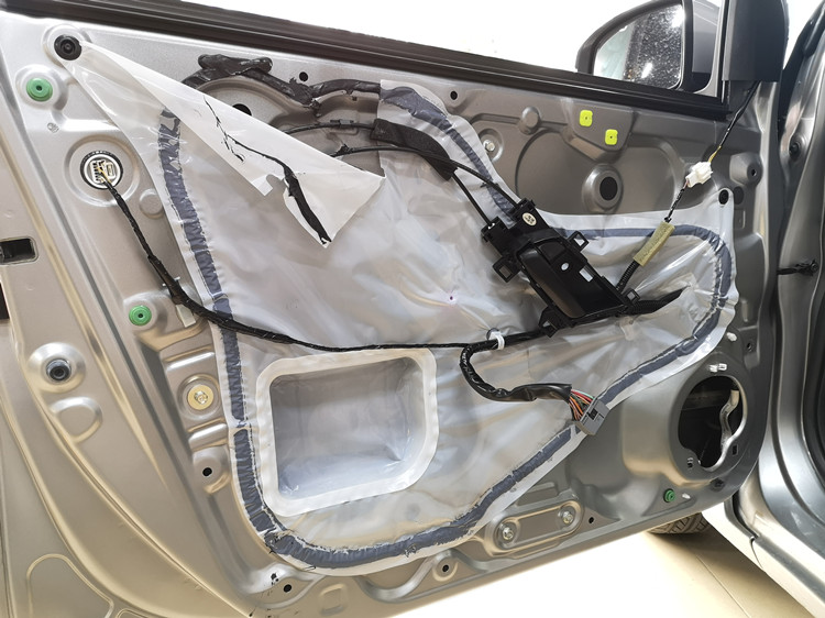 本田锋范换了大屏幕音响音效调节,本田锋范音响改装推荐