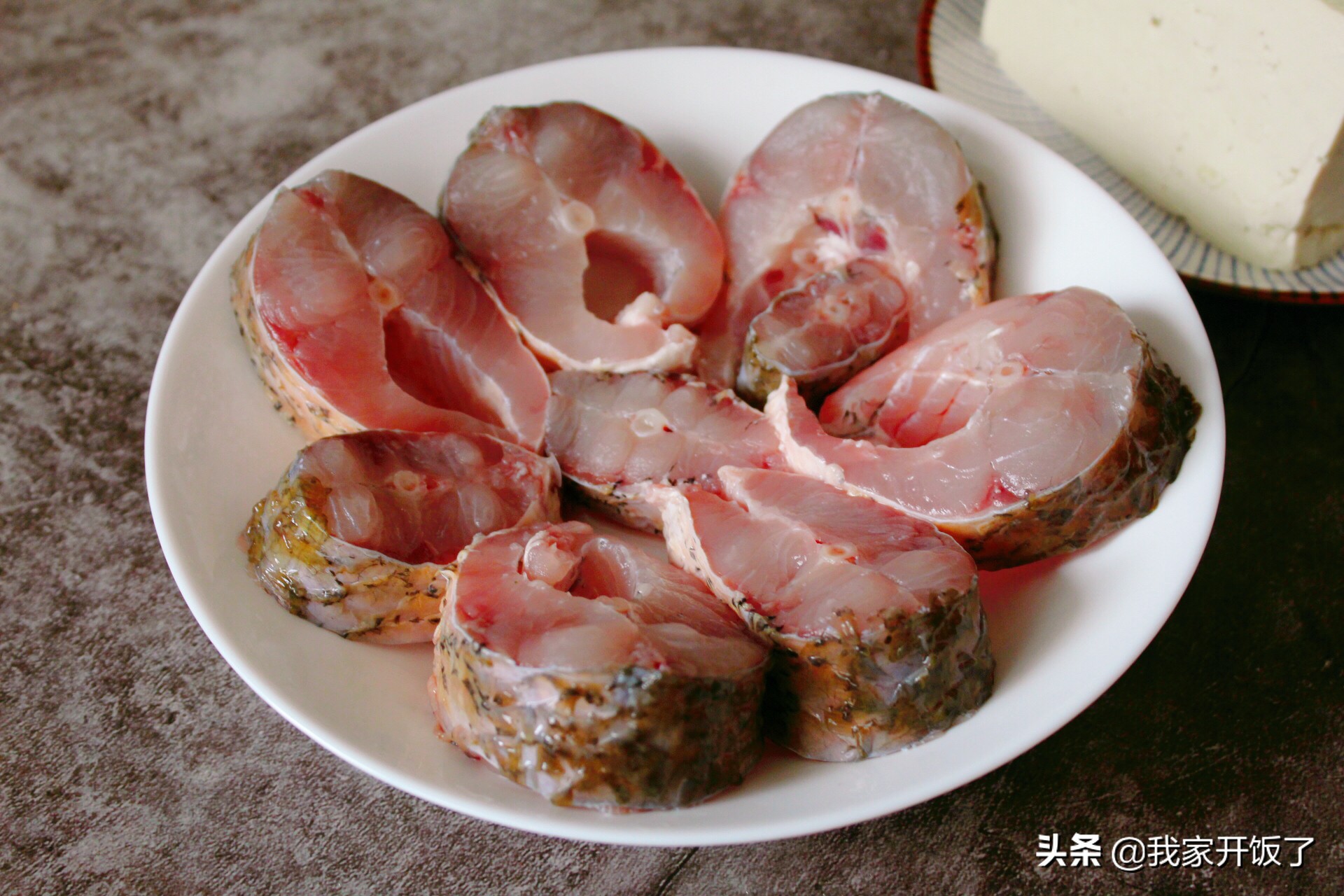 鱼炖豆腐怎样炖才好吃,鱼炖豆腐怎么做最好吃