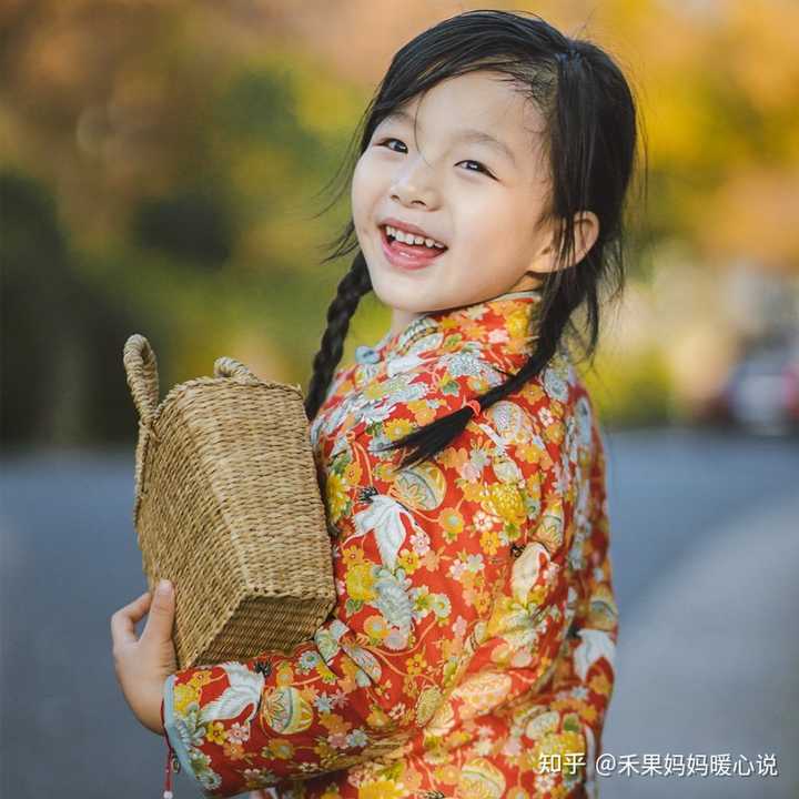 童装女童6-12岁拜年服洋气,2023年最流行的衣服童装