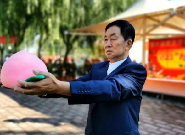 雷锋就在我身边视频,雷锋就在我们身边事迹