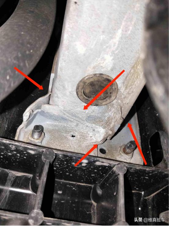 把车借给朋友结果看到了自己的车,把车借给朋友后还回来