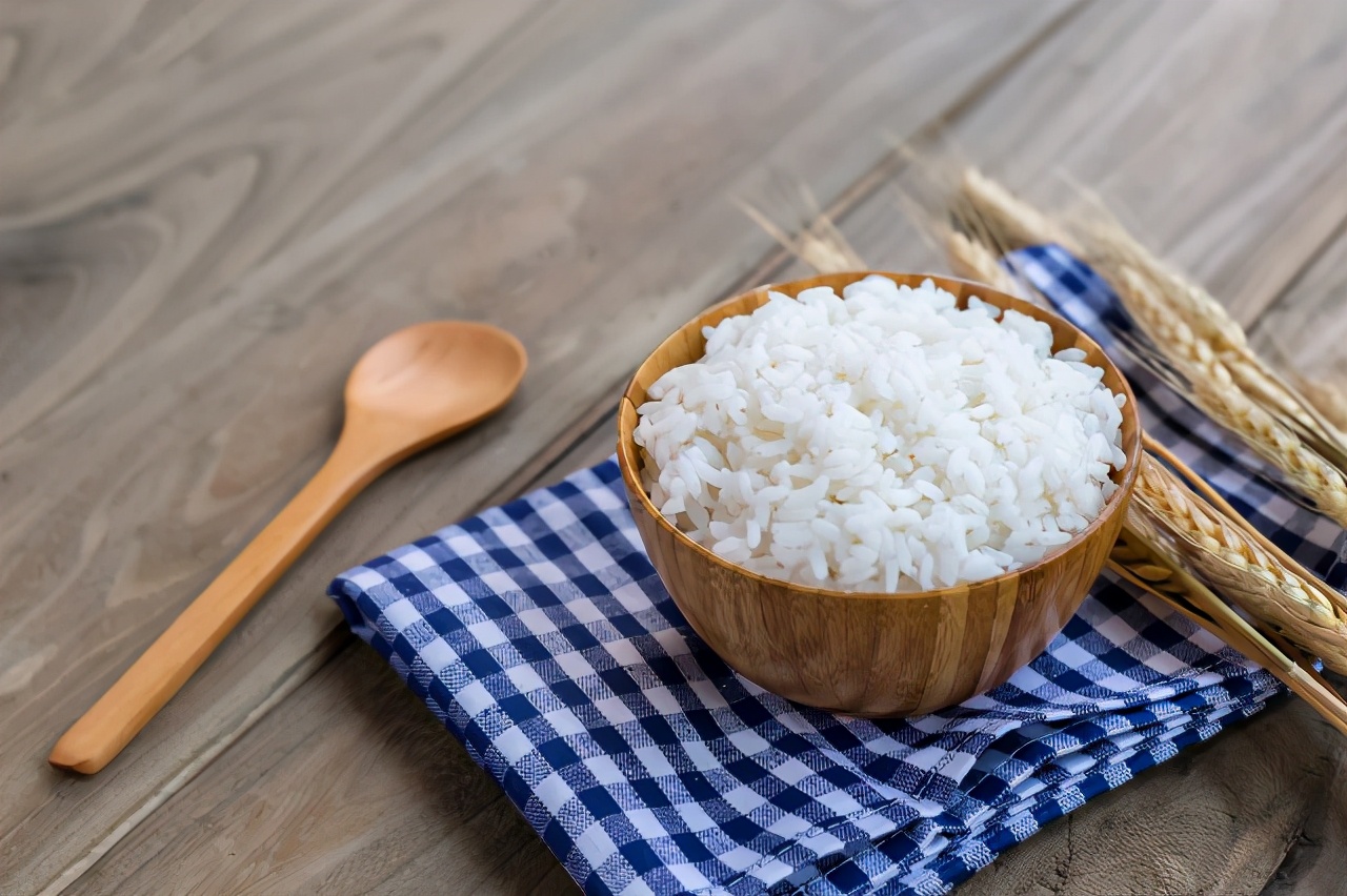米饭香甜诀窍,米饭太黏了如何让米饭变干