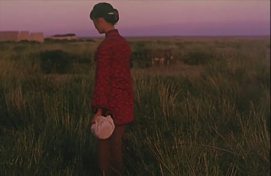 《裸血》：美貌少女成为男人复仇的工具，贪婪和蒙昧下无人能幸免