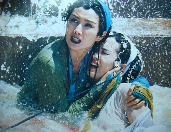 经典老电影《青蛇》：一场“做人”的修行